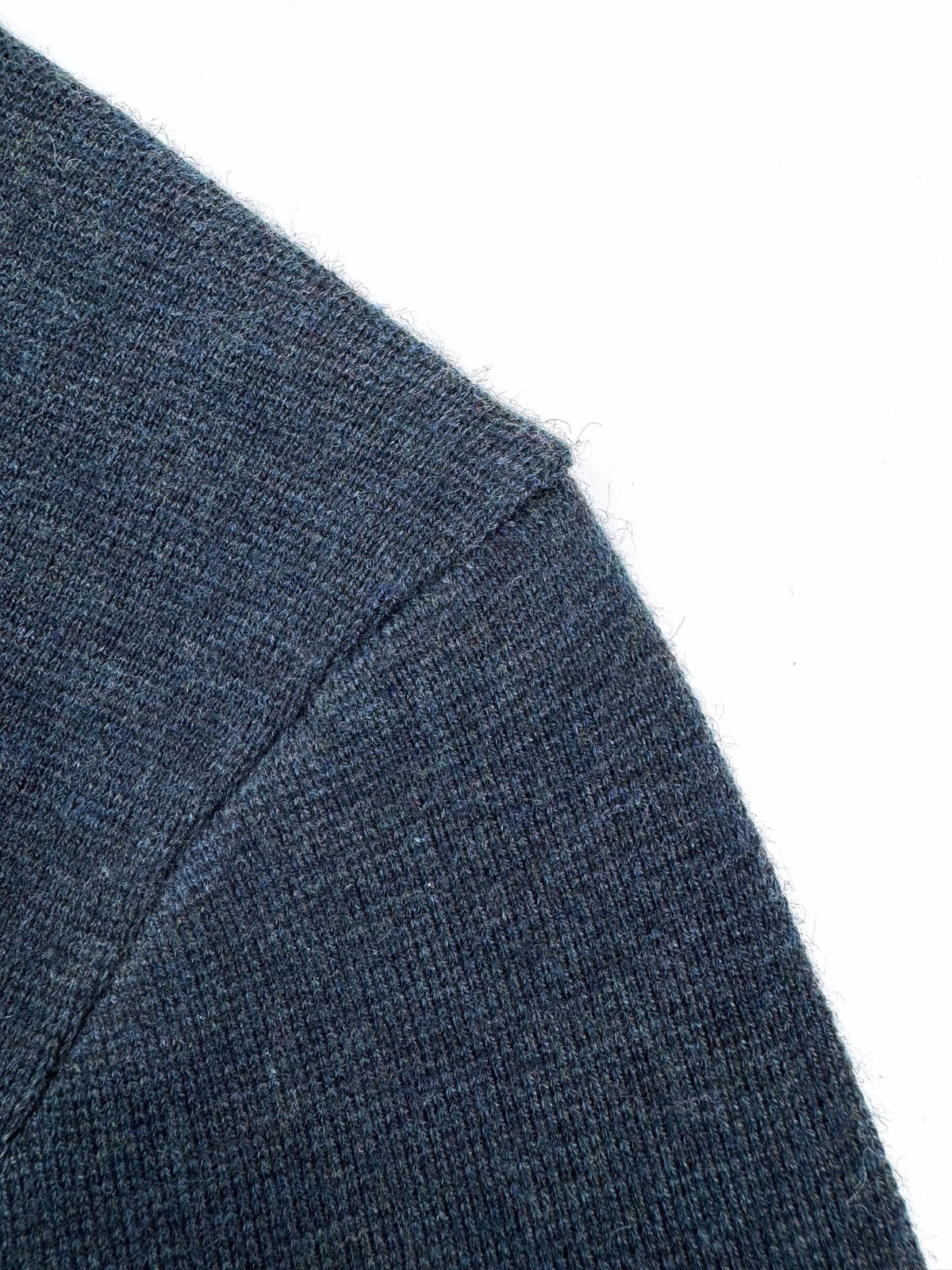 260901 New high-quality machine-woven lustrous wool sweater with fine texture and zipper closure
