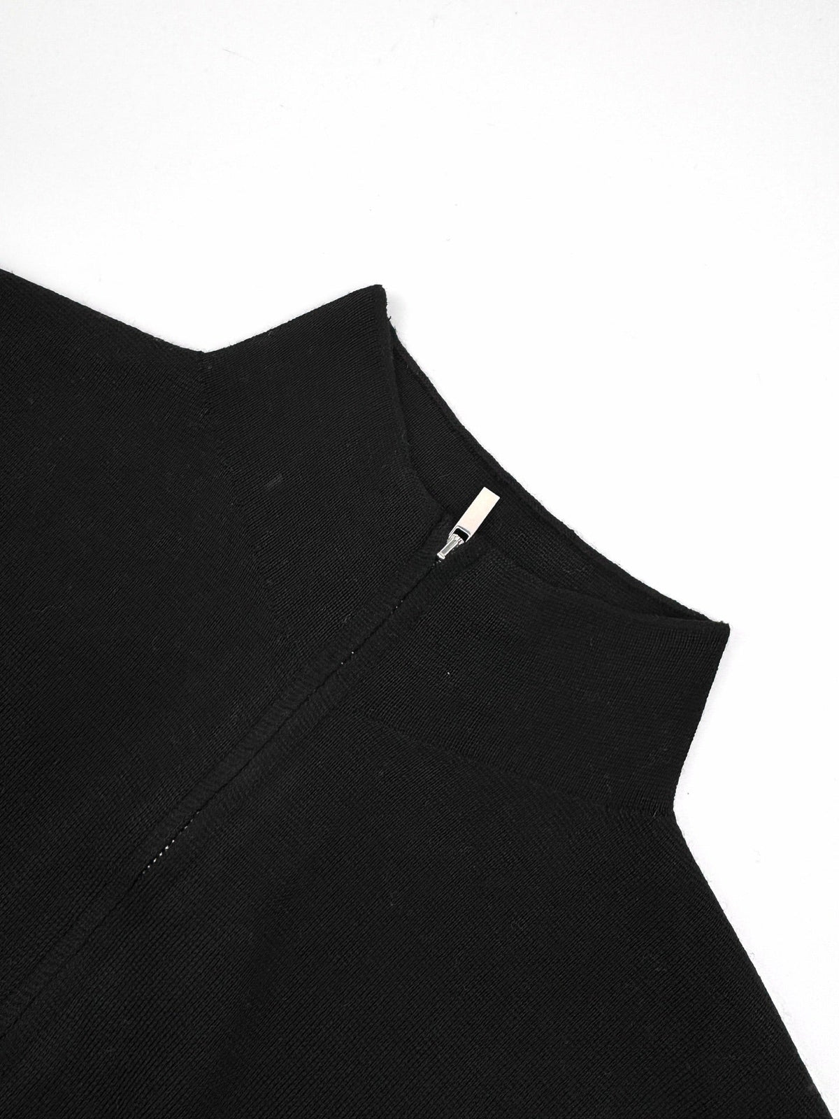 260901 New high-quality machine-woven lustrous wool sweater with fine texture and zipper closure