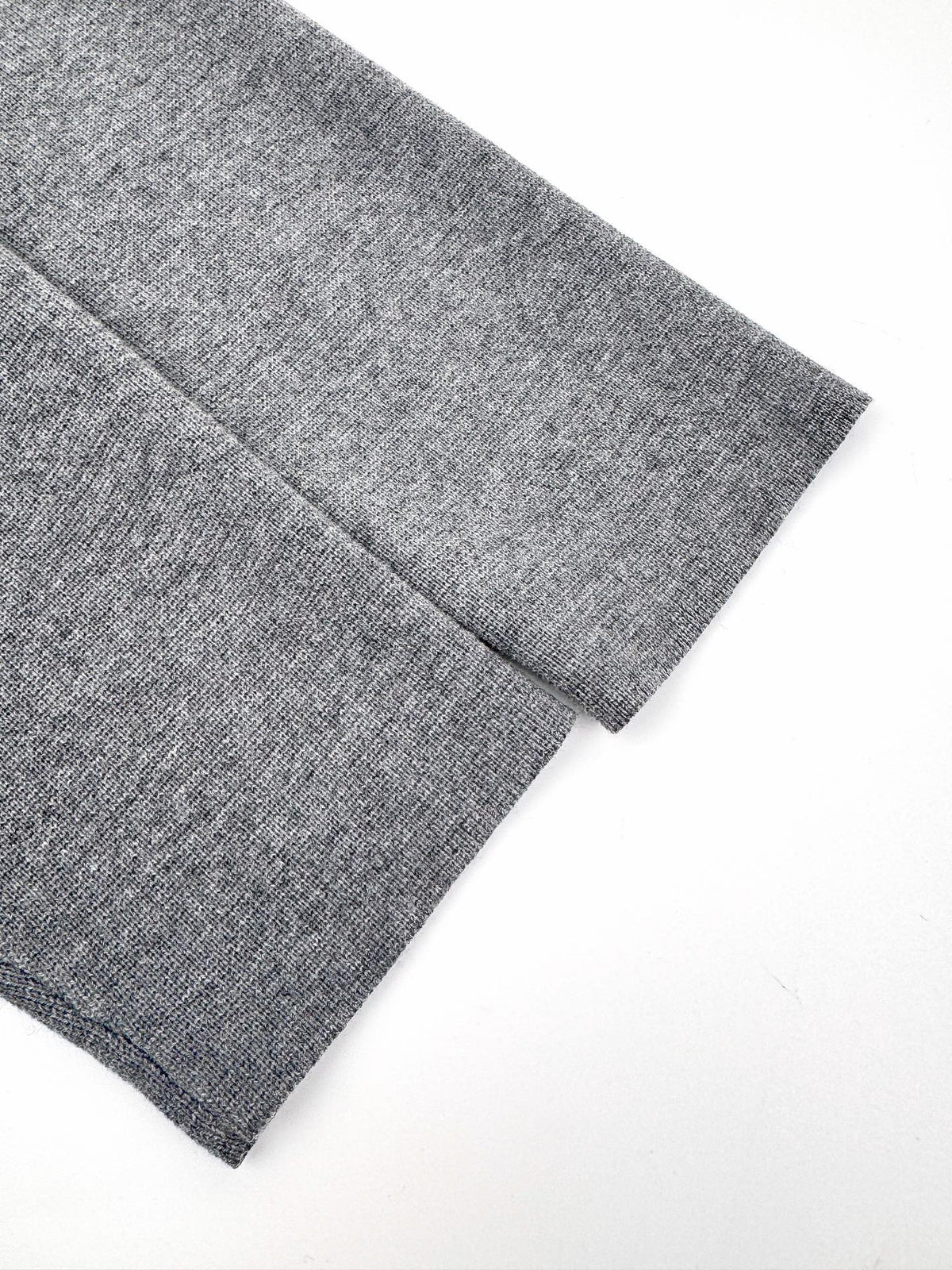260901 New high-quality machine-woven lustrous wool sweater with fine texture and zipper closure