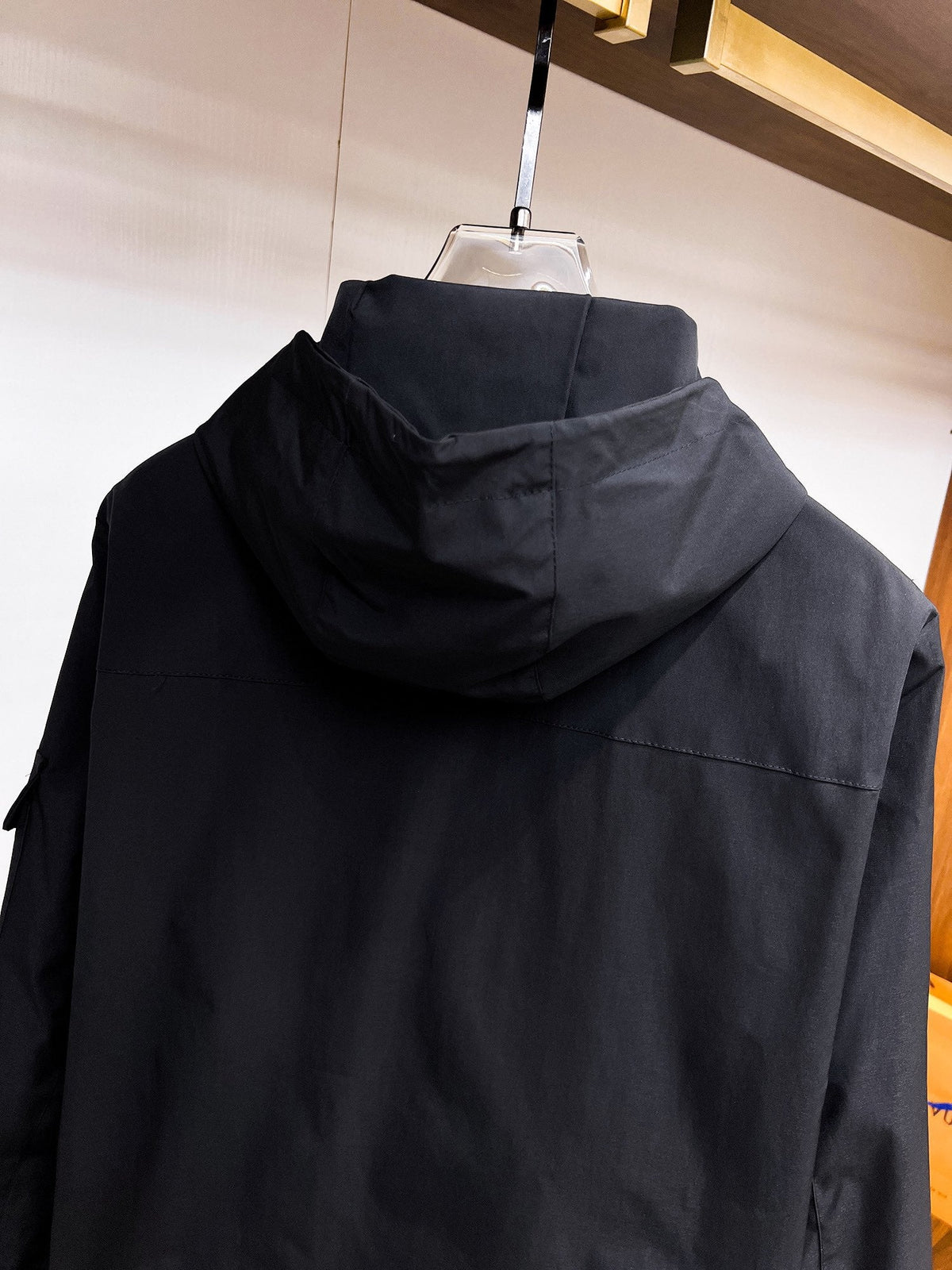 260901  Latest release of top-quality custom-made jacket and trench coat