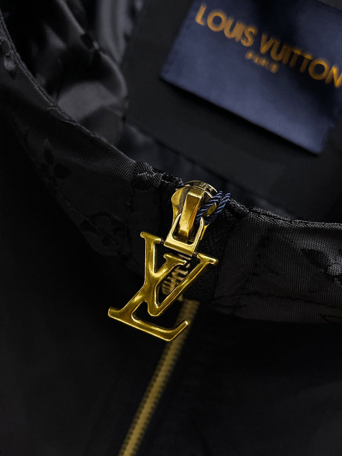 260901 Latest release of top-quality custom-made jacket and trench coat