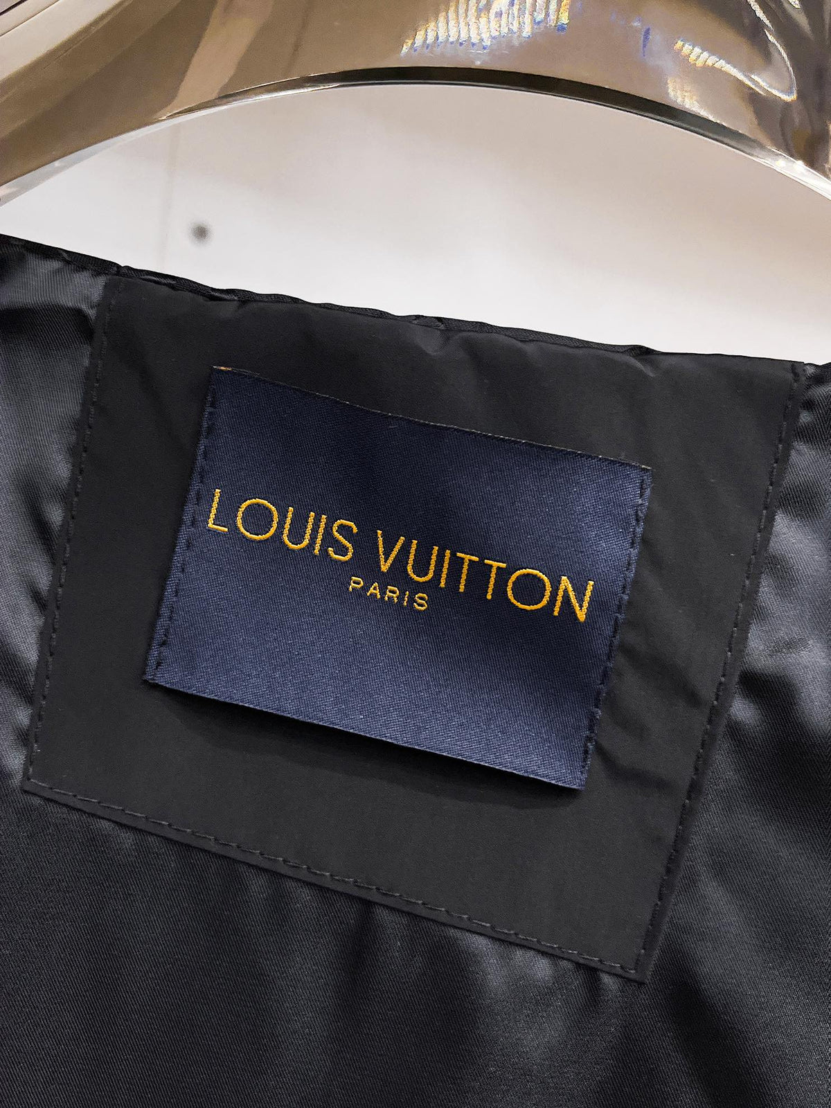 260901 Latest release of top-quality custom-made jacket and trench coat