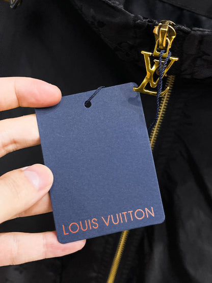 260901 Latest release of top-quality custom-made jacket and trench coat