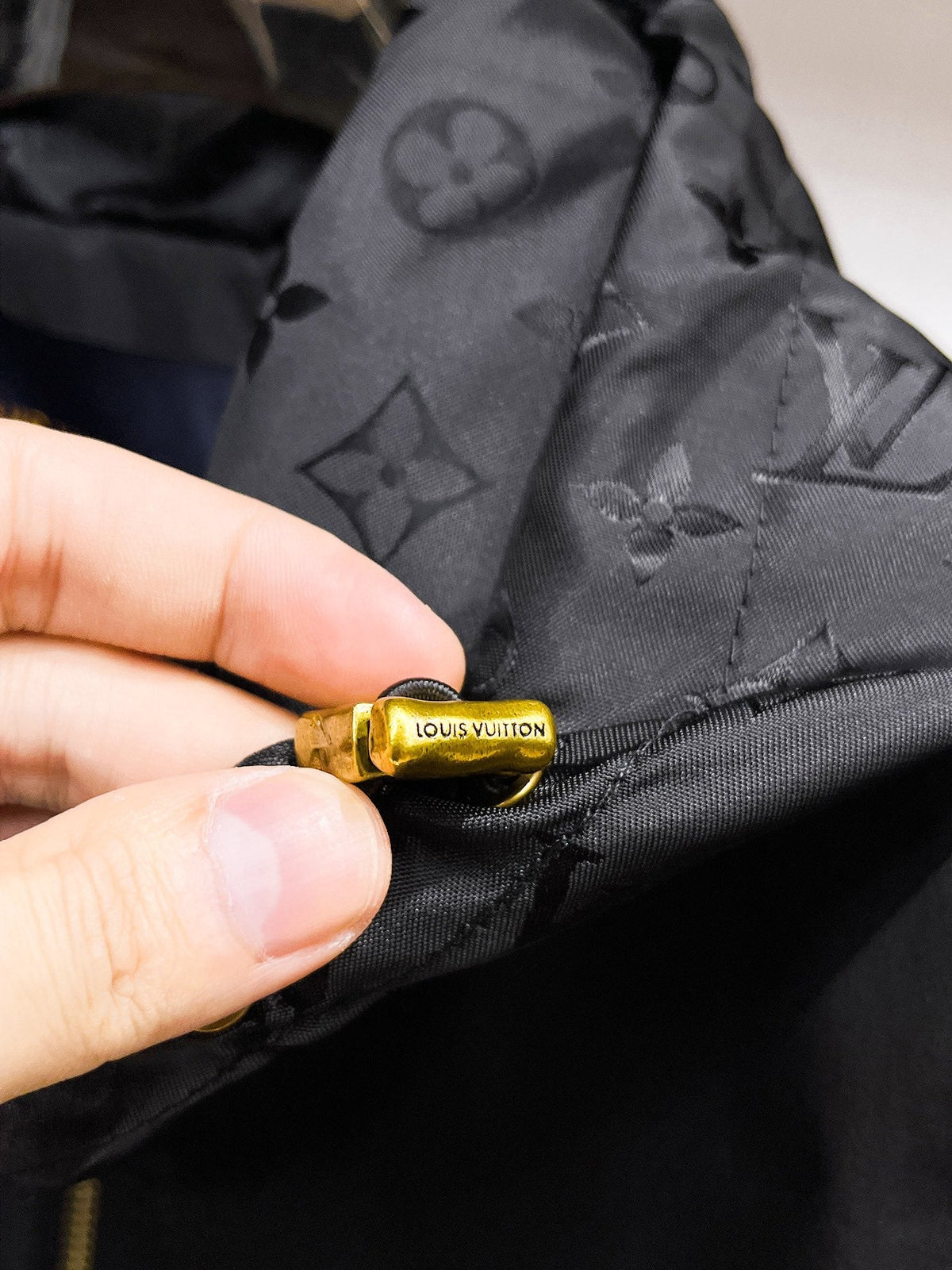 260901 Latest release of top-quality custom-made jacket and trench coat