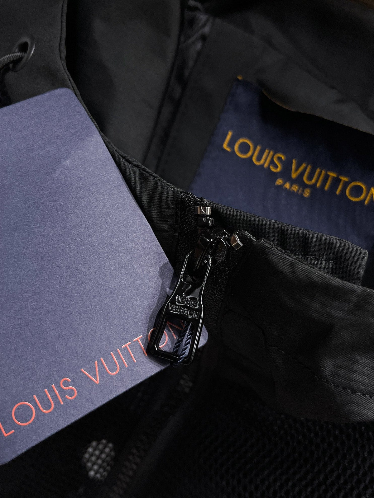 260901 Latest release of top-quality custom-made jacket and trench coat