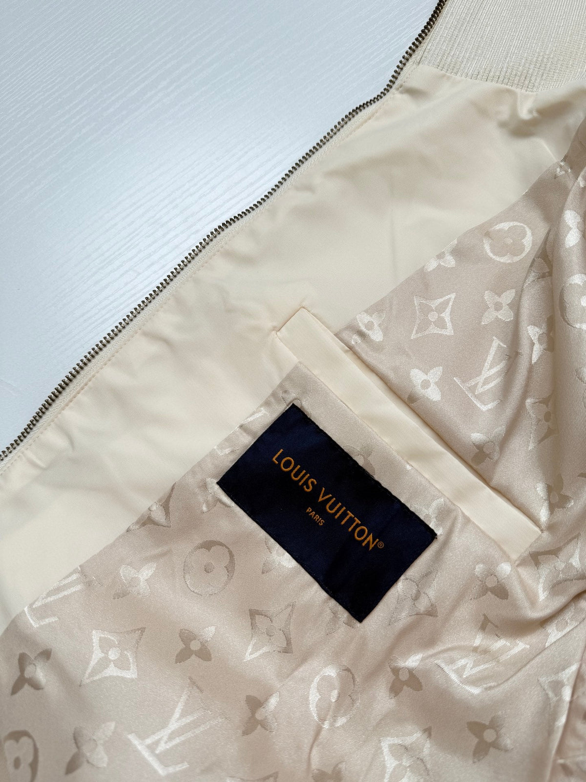 260910 New high-quality gold-stamped leather collared trainer jacket