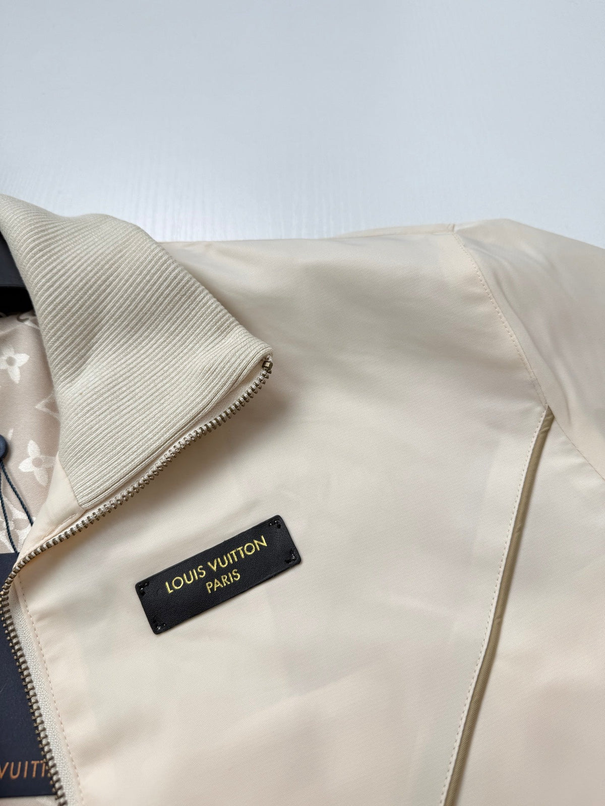 260910 New high-quality gold-stamped leather collared trainer jacket