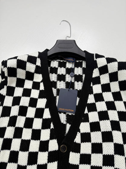 260910 New high-quality black and white checkered heavy-duty color-silk embroidered knitted cardigan