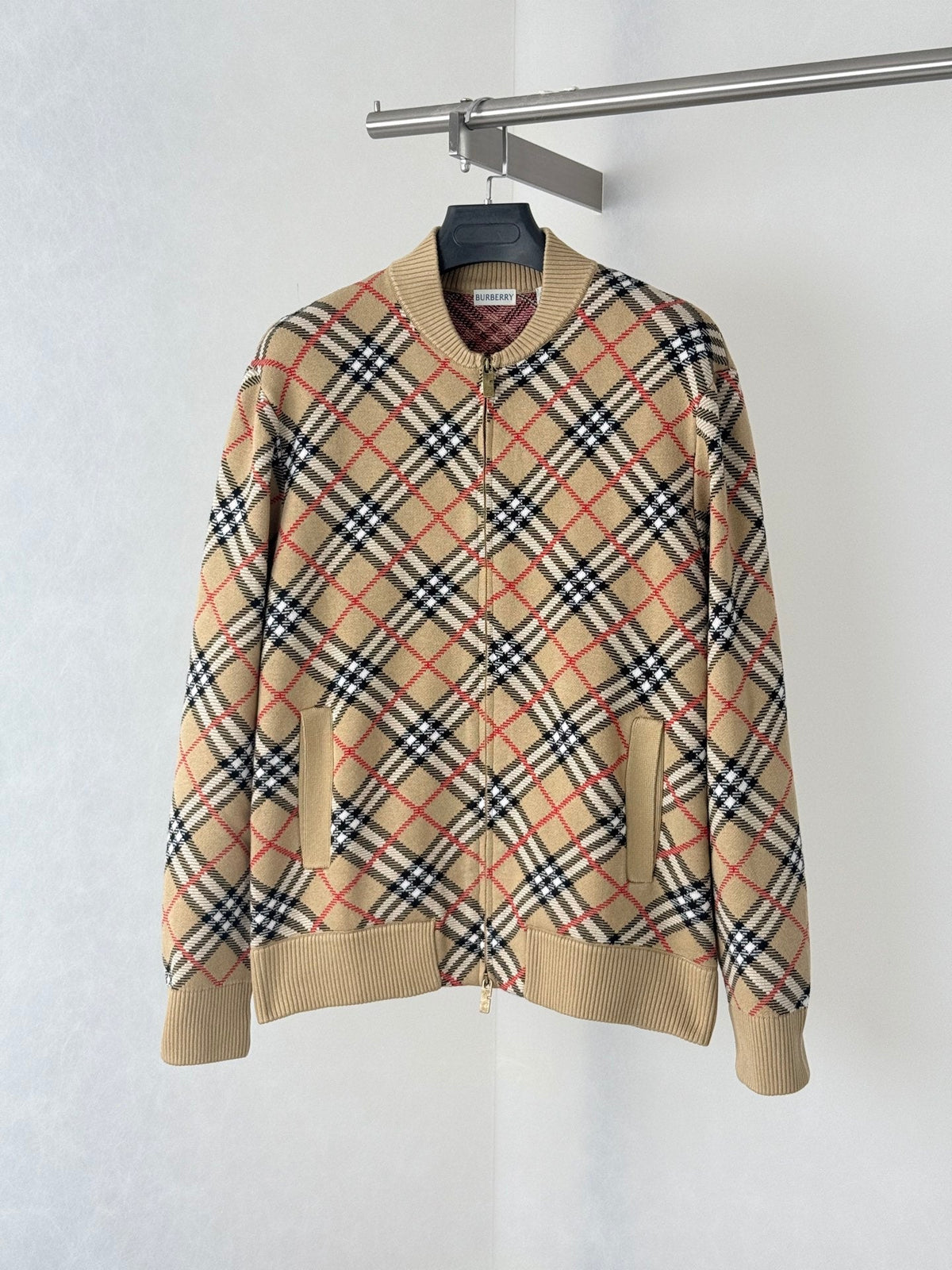 260910 New high-quality checked baseball-style knitted zipper coat with stripes