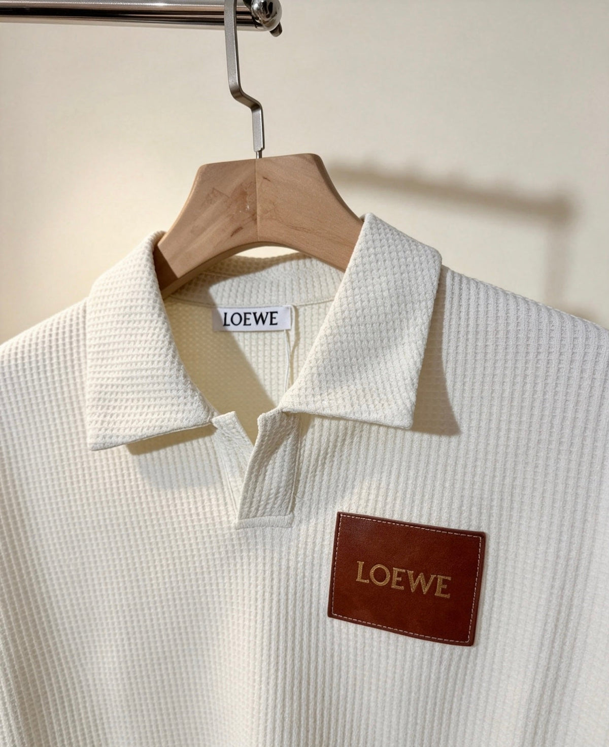 260910 New high-quality long-sleeved polo shirt with a pleated collar and a classic design