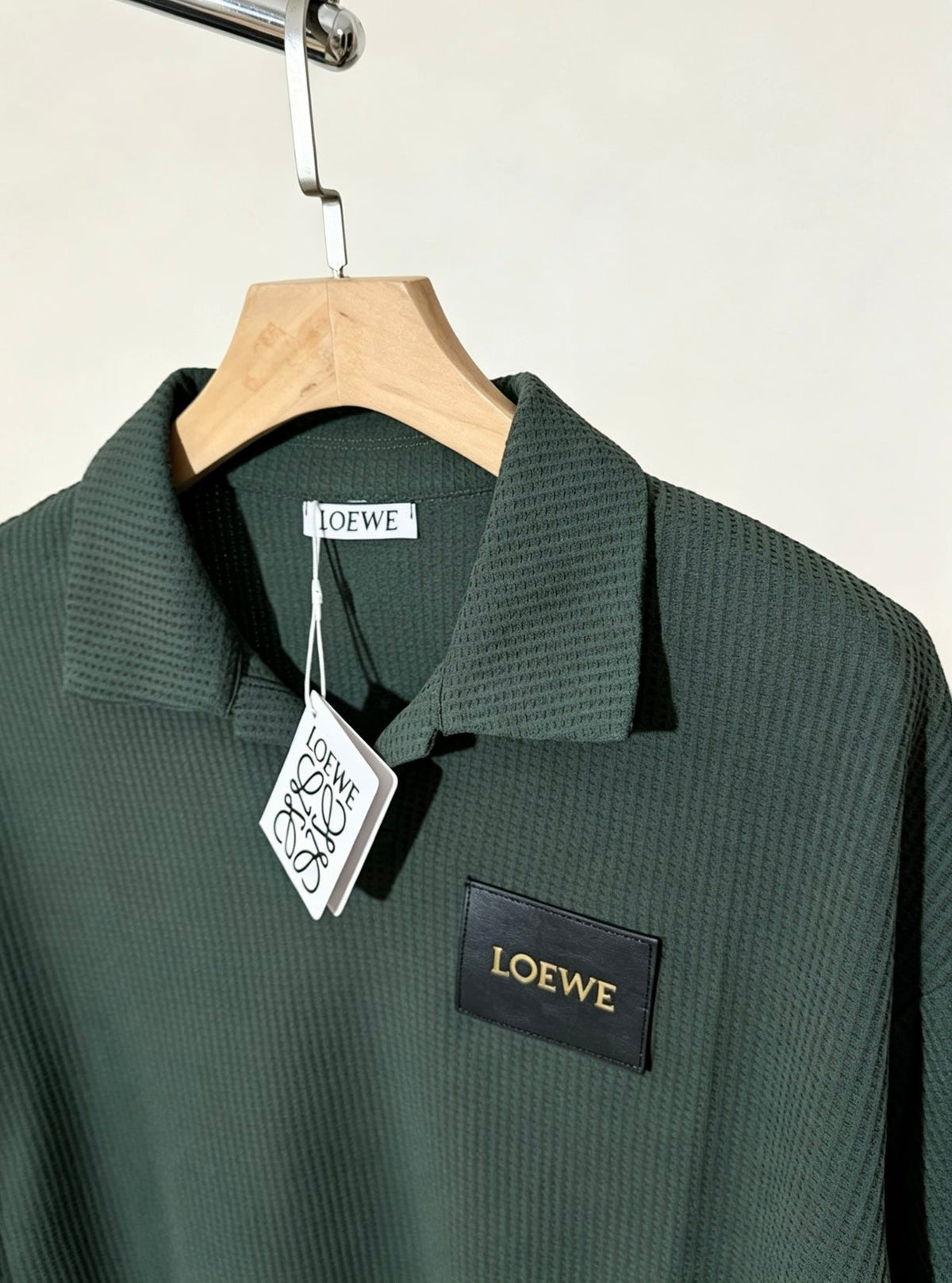 260910 New high-quality long-sleeved polo shirt with a pleated collar and a classic design