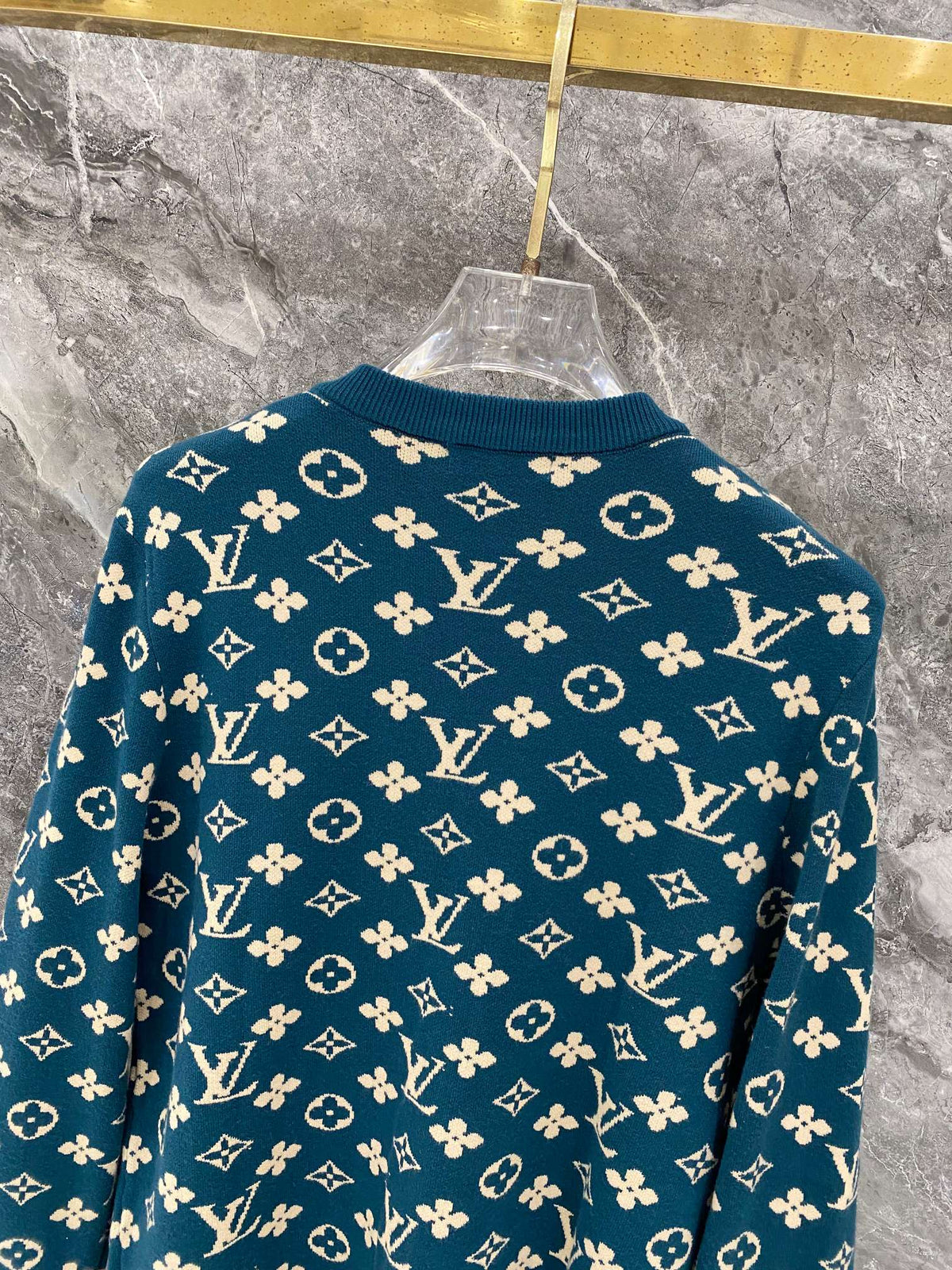 260910 New high-quality, soft and skin-friendly full-print sweater