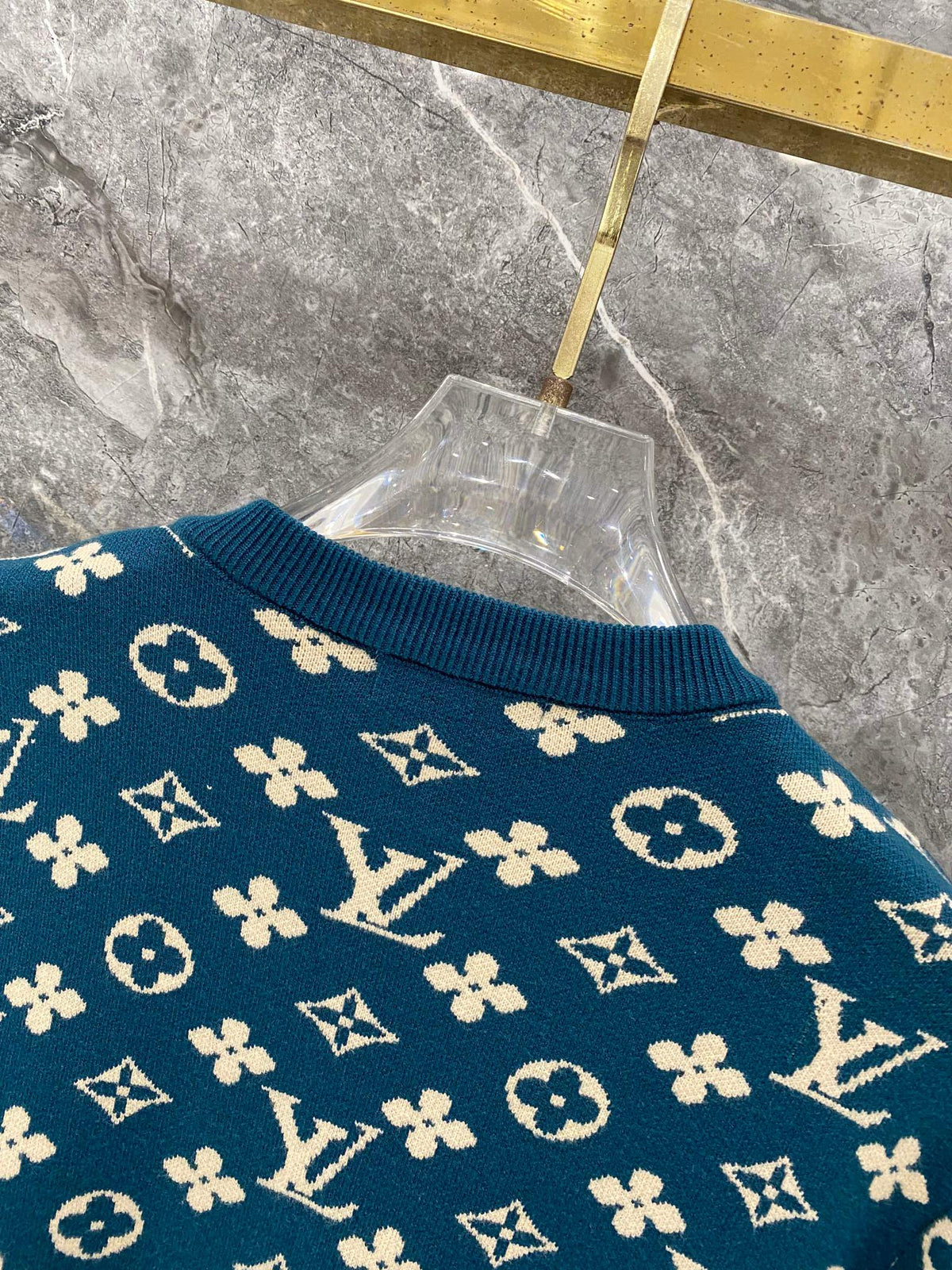 260910 New high-quality, soft and skin-friendly full-print sweater