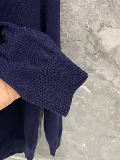 260910 New high-quality wool sweater with a chic placket design and a polo-style collar.