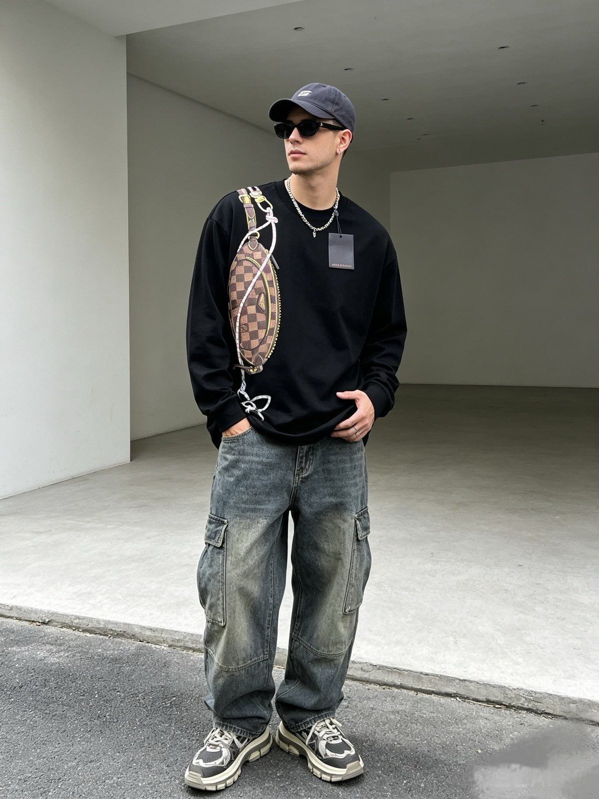 260910 New high-quality crossbody bag with a stylish round-neck hoodie design