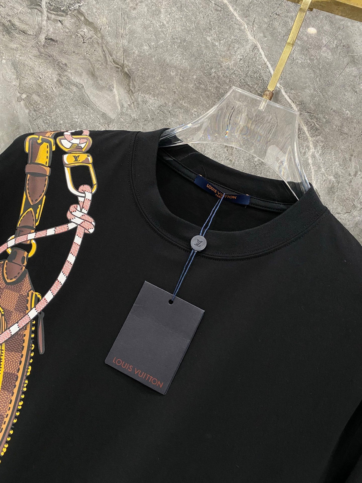 260910 New high-quality crossbody bag with a stylish round-neck hoodie design