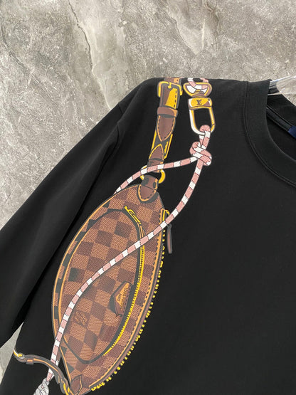260910 New high-quality crossbody bag with a stylish round-neck hoodie design