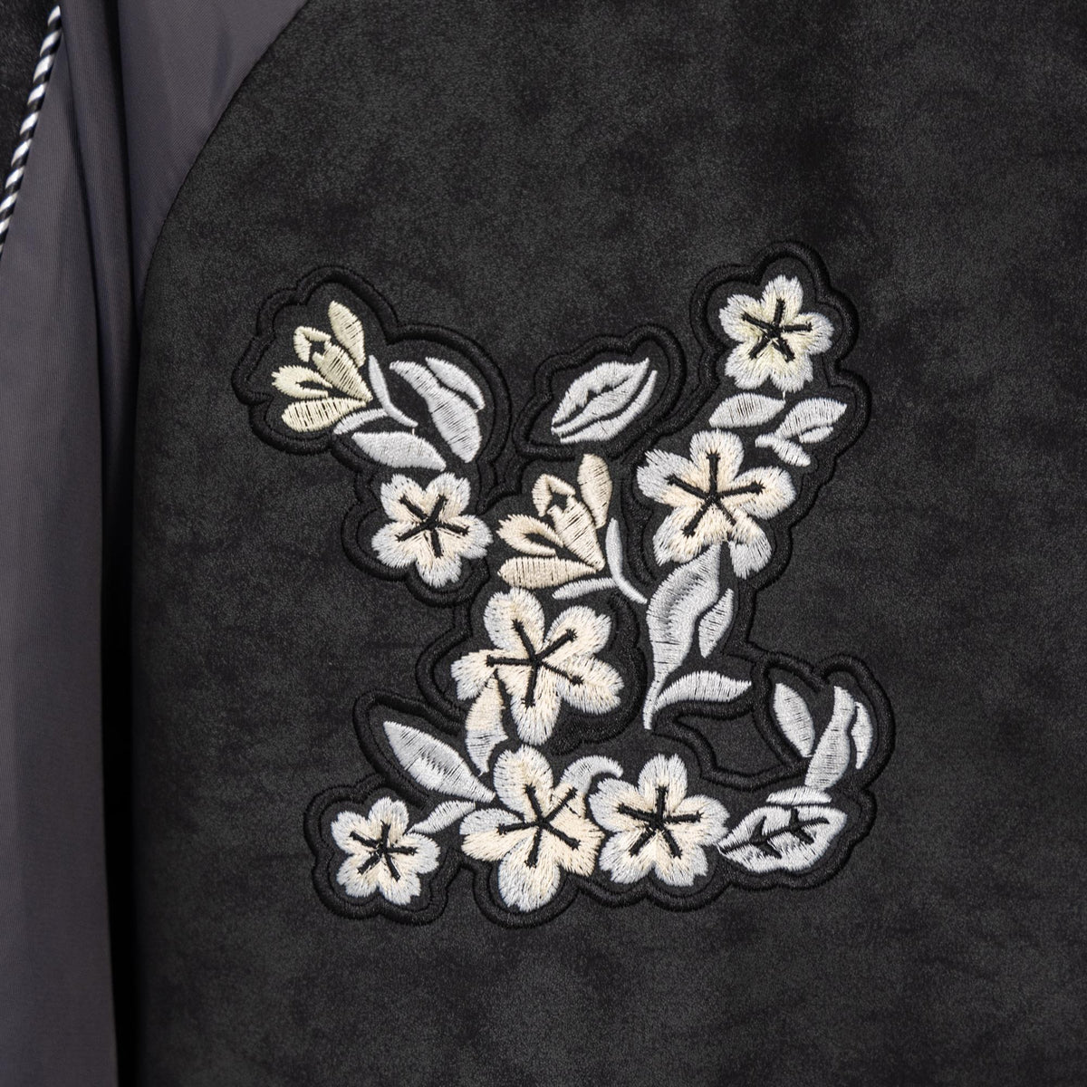 260910 New high-quality custom fabric color-matched baseball jacket with contrasting design