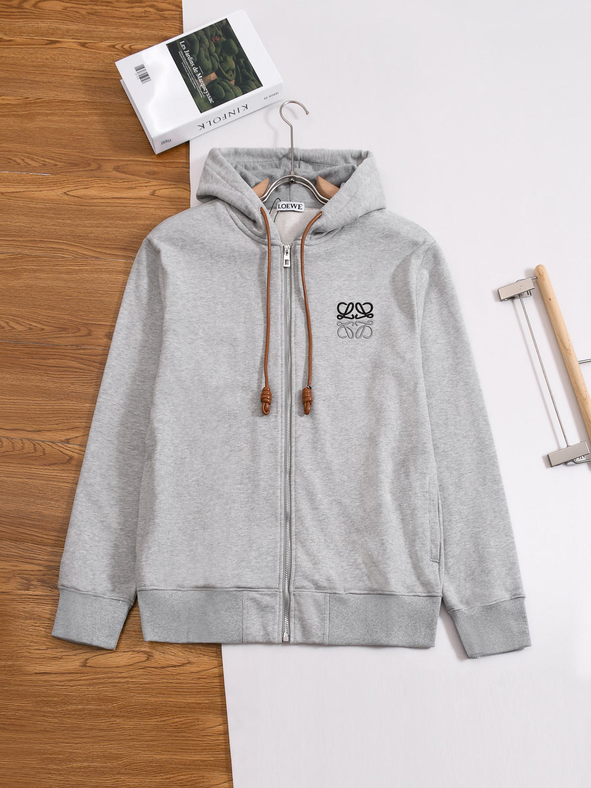 260917 New high-quality classic jacquard pattern paired with leather drawstring pullover shirt