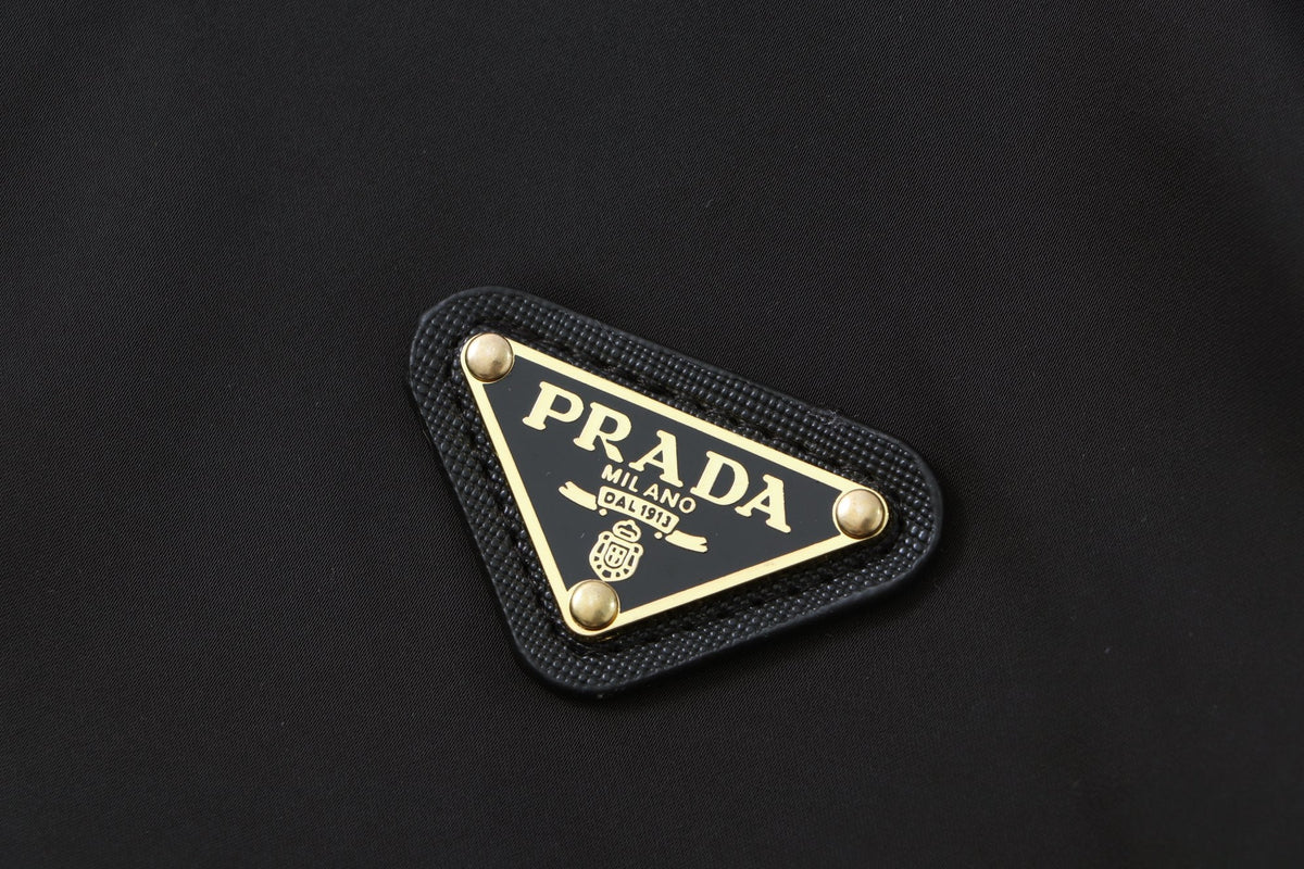 260917 New high-quality heavy-duty pocket windproof zipper coat with chain link design