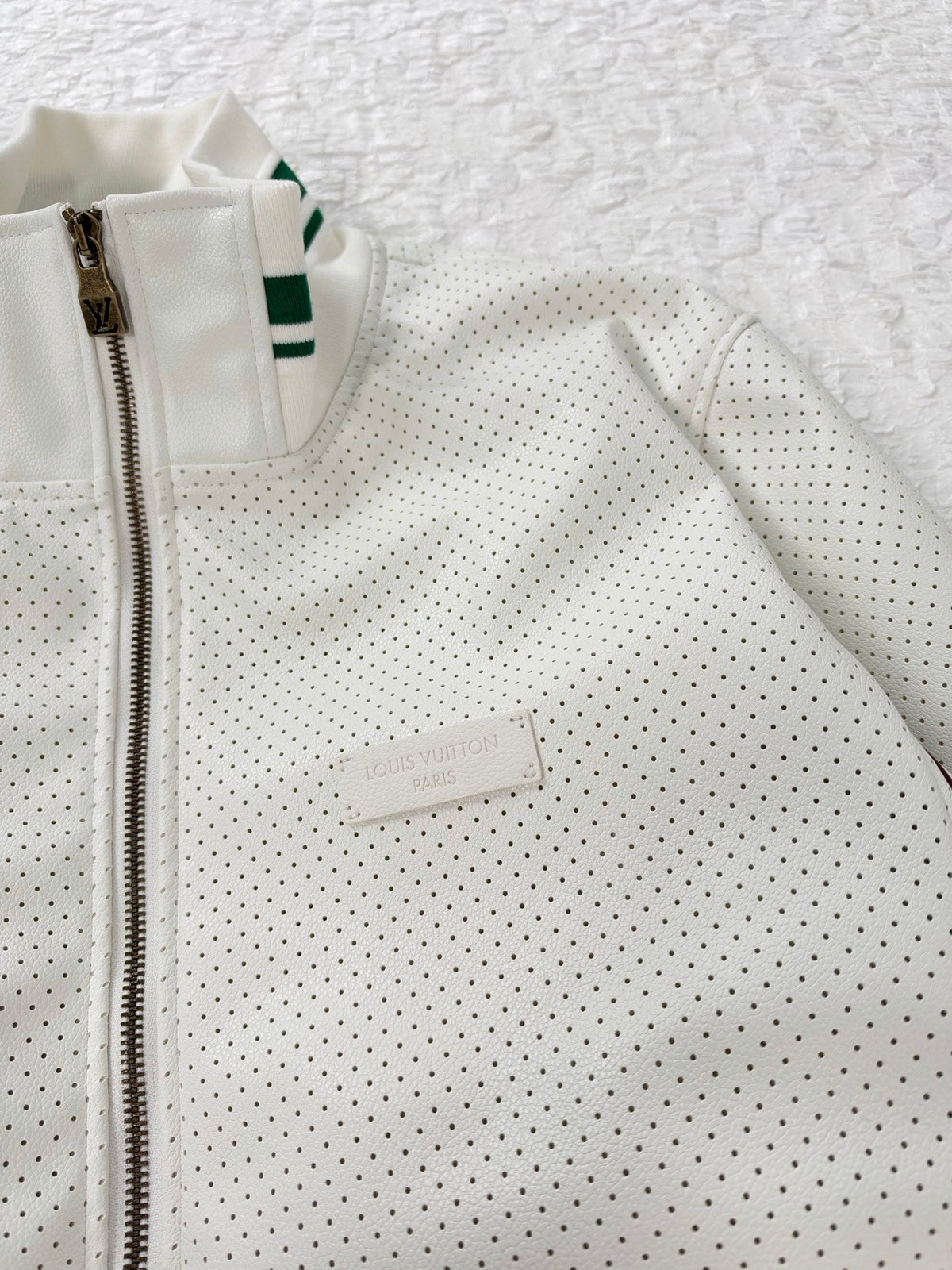 260928 New high-quality textured perforated uniform design jacket