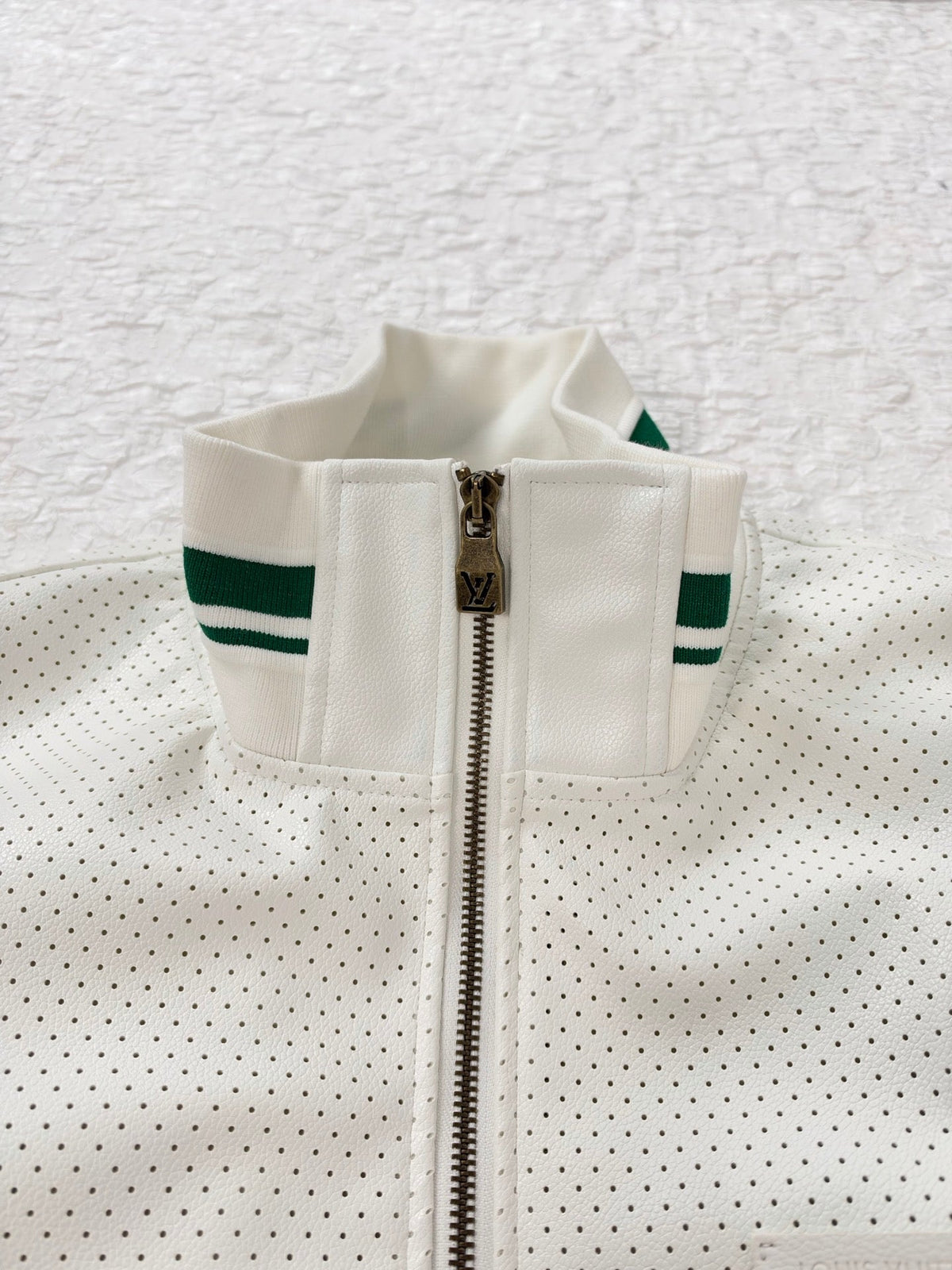 260928 New high-quality textured perforated uniform design jacket