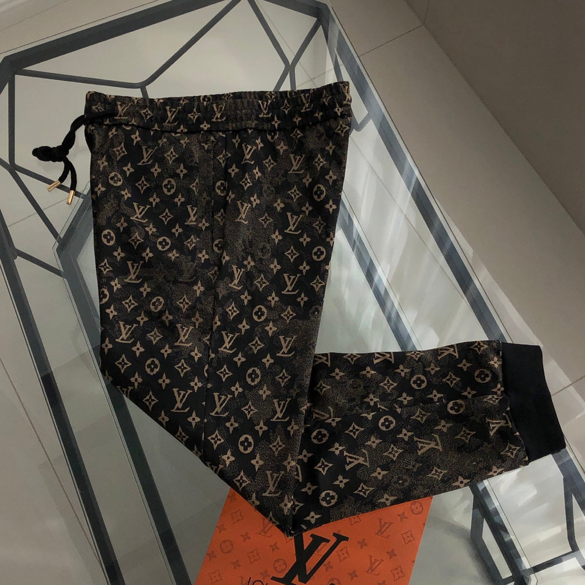 260928 New high-quality full-patterned graphic casual pants set